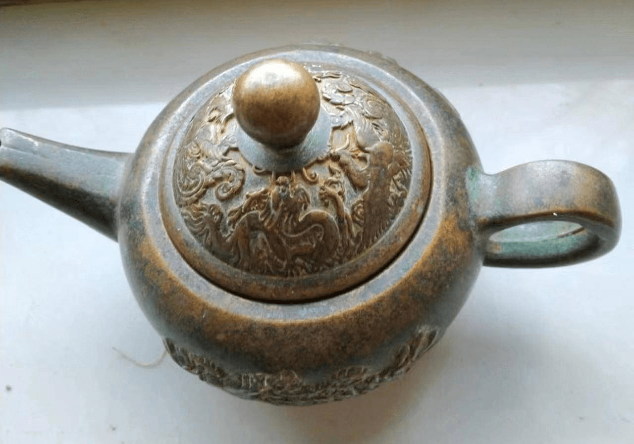 乾隆年制——鎏金龙凤铜壶_铜器_造型_古代