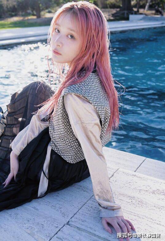 25岁"星女郎"近况曝光:毕业拿5a ,被指出道即巅峰回应显人品_徐娇