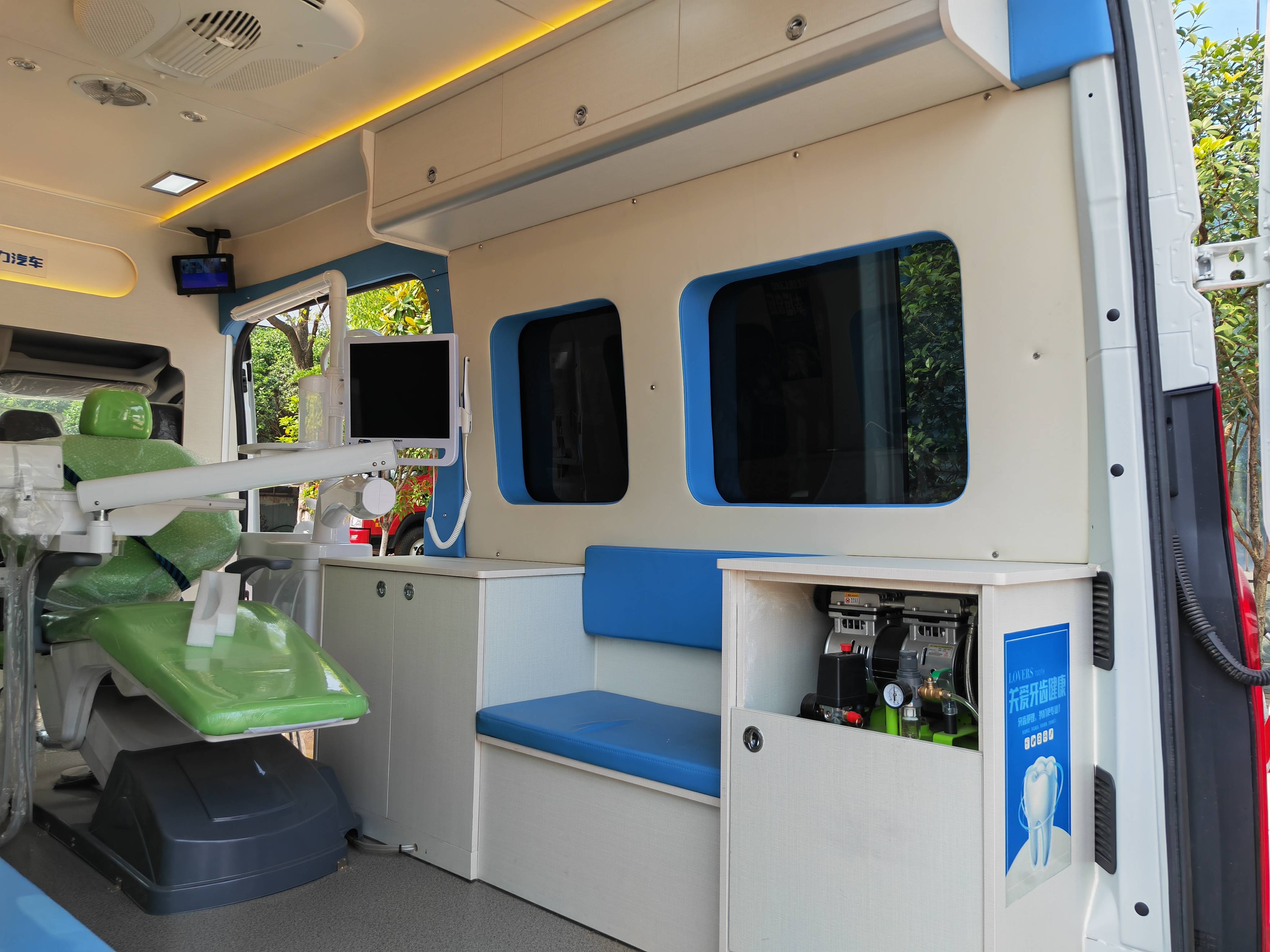 移动口腔诊疗车厂家,流动口腔宣传车,多功能体检车