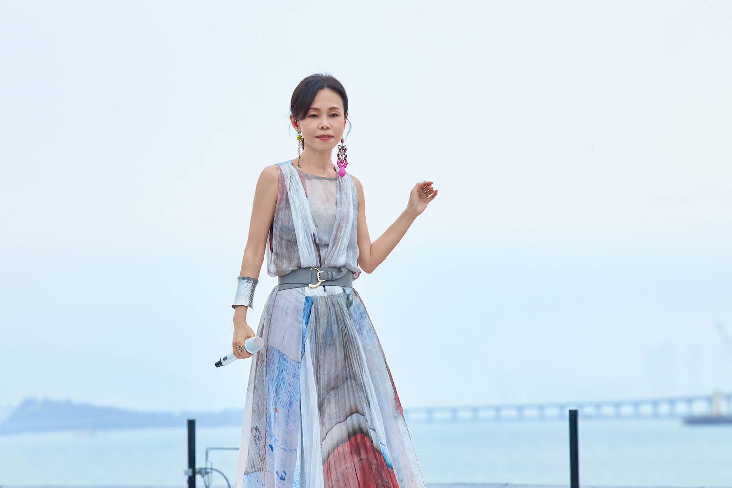 本期加盟的两岸歌手任贤齐,黄绮珊,张震岳,热狗(姚中仁),颇具老友属性