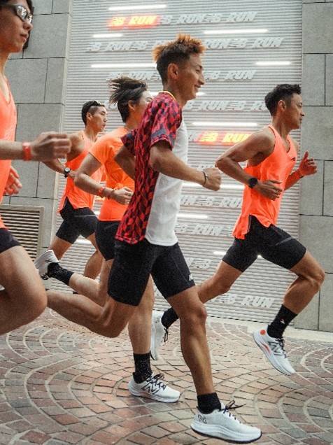 New Balance北京首家跑步概念店登陆蓝色港湾，全方位助力北京跑步社群