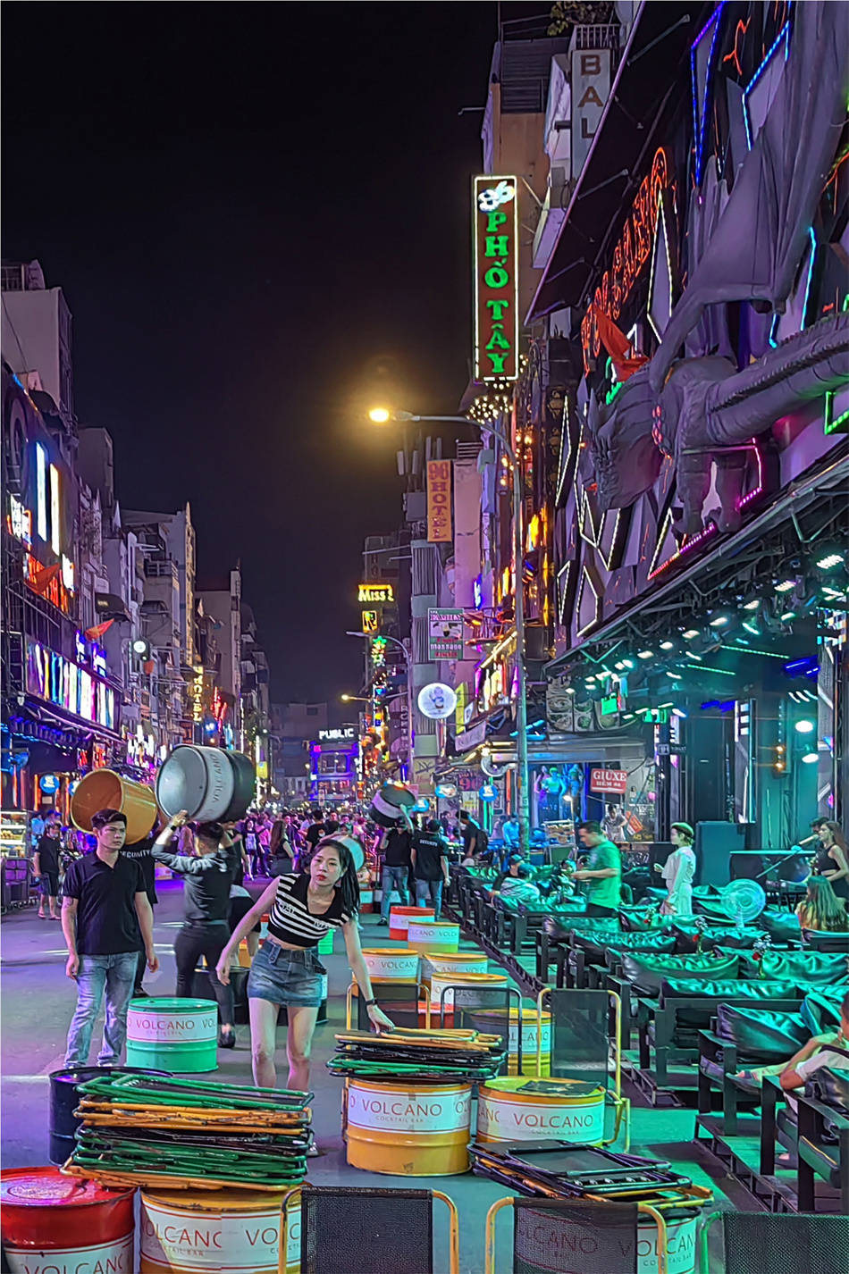越南:胡志明,范五老街,一个闹猛嘈杂的酒吧集市