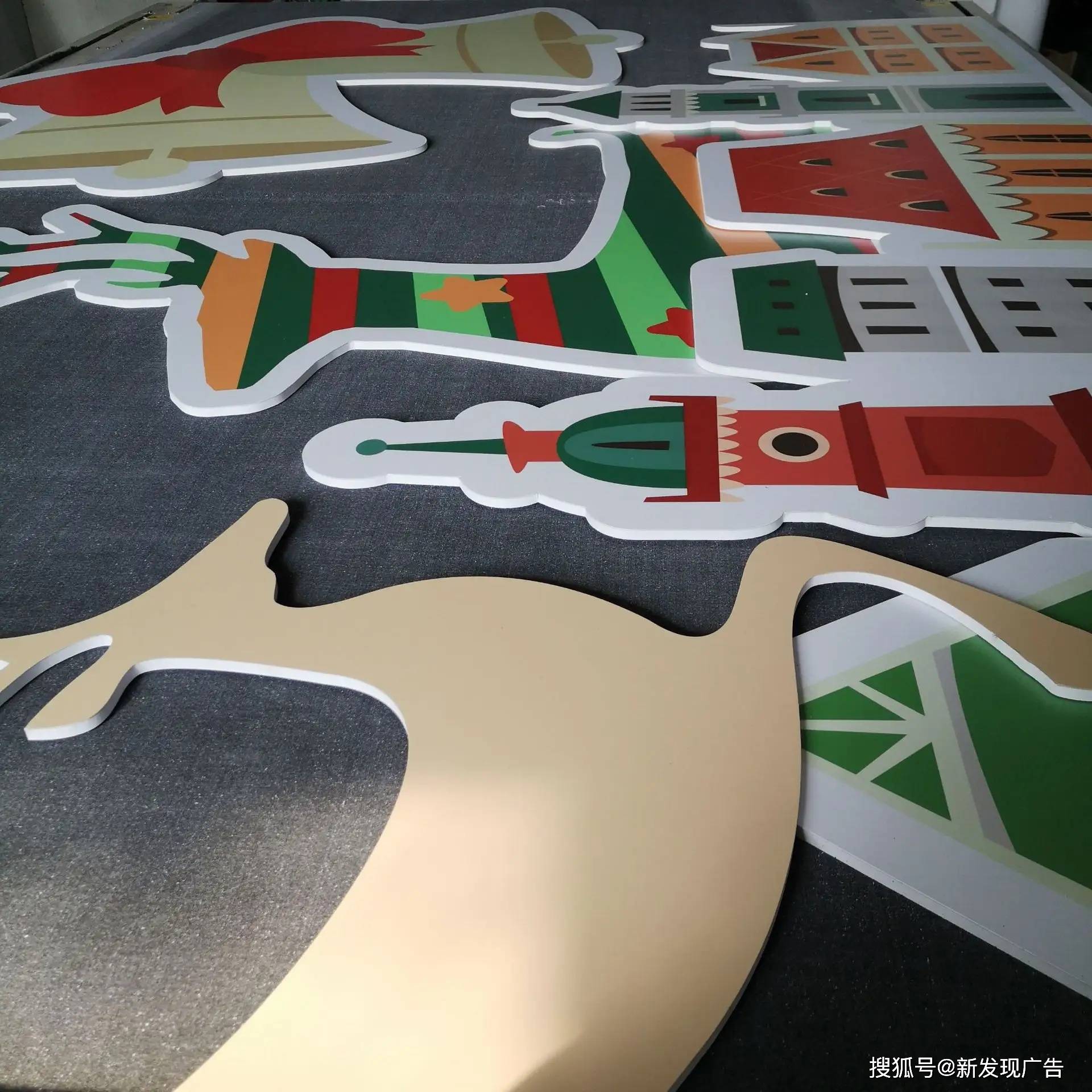 深圳平板uv彩印工厂 加工喷绘亚克力木板铝板雪弗板广告