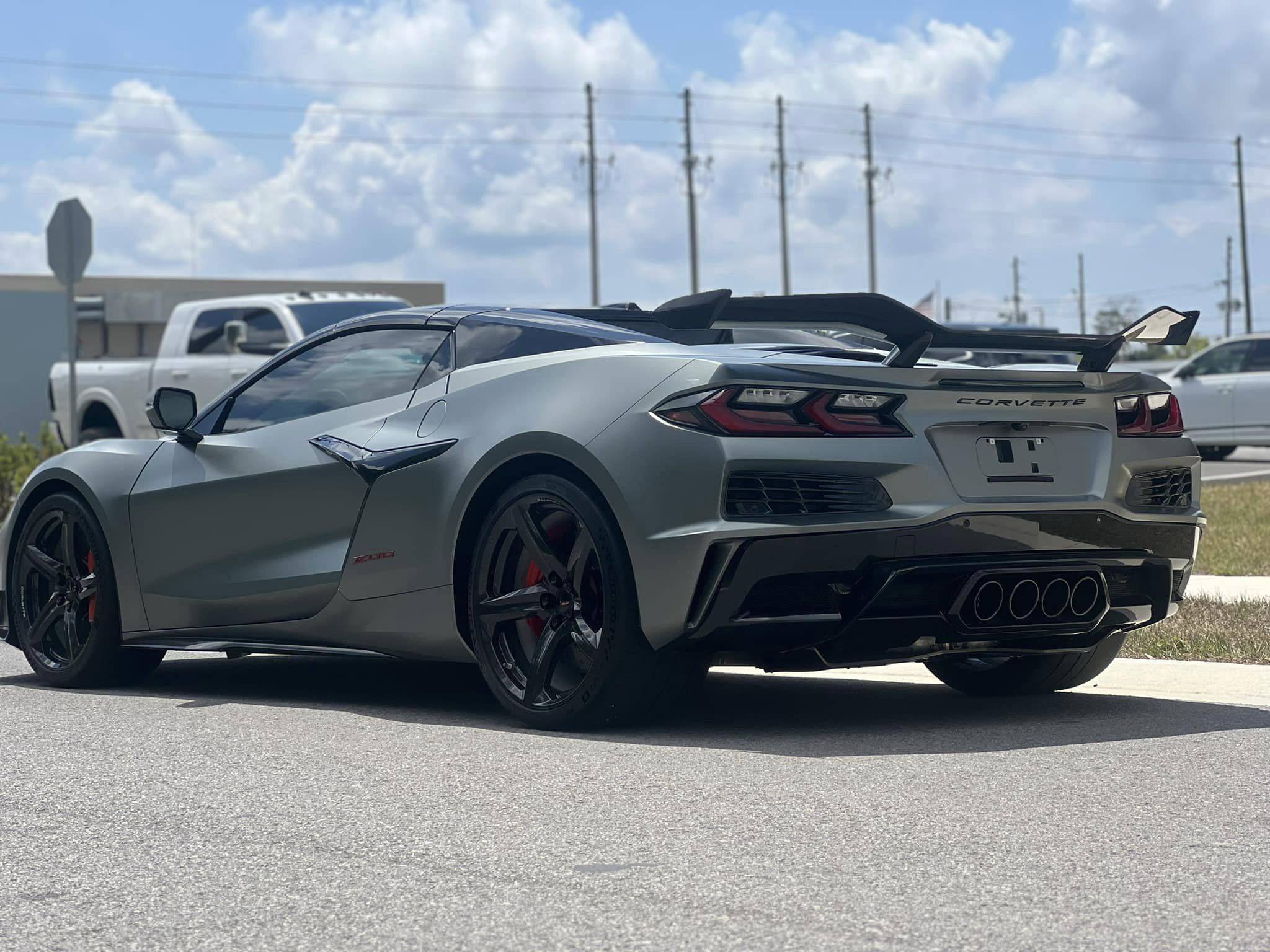 雪佛兰 corvette c8 z06,跑车与哑光质感漆面更般配