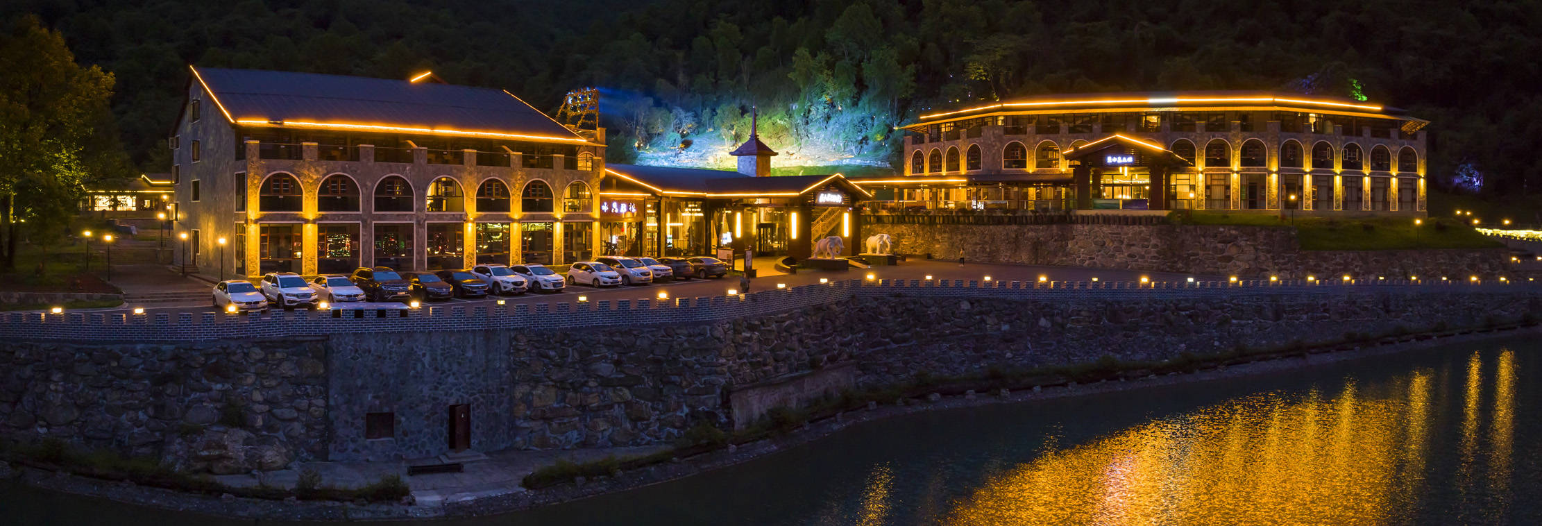 雅安天全喇叭河风景区蓝水晶景点夜景迷人_四川省_旅游_杜鹃