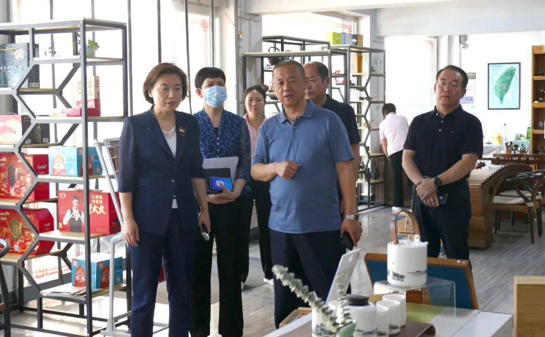 年6月14日下午,石家庄市文化广电和旅游局党组书记张惠,副局长韩振民