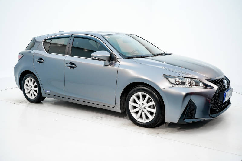 厦门尊享会汽车贴膜 雷克萨斯 ct200h贴超亮金属烟灰改色膜_搜狐汽车