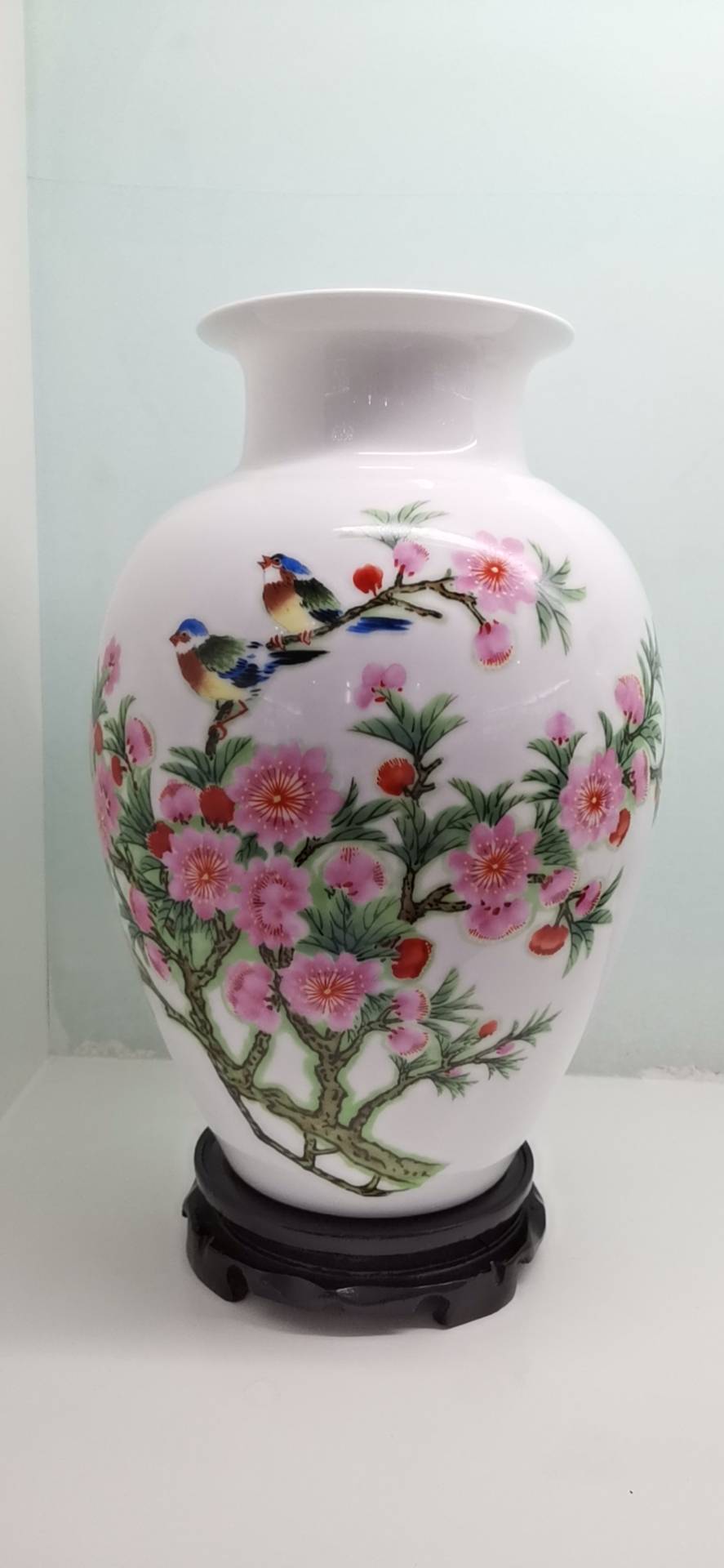 中国工艺美术大师徐亚凤春风第一枝瓷瓶 大师设计创作_景德镇_花鸟