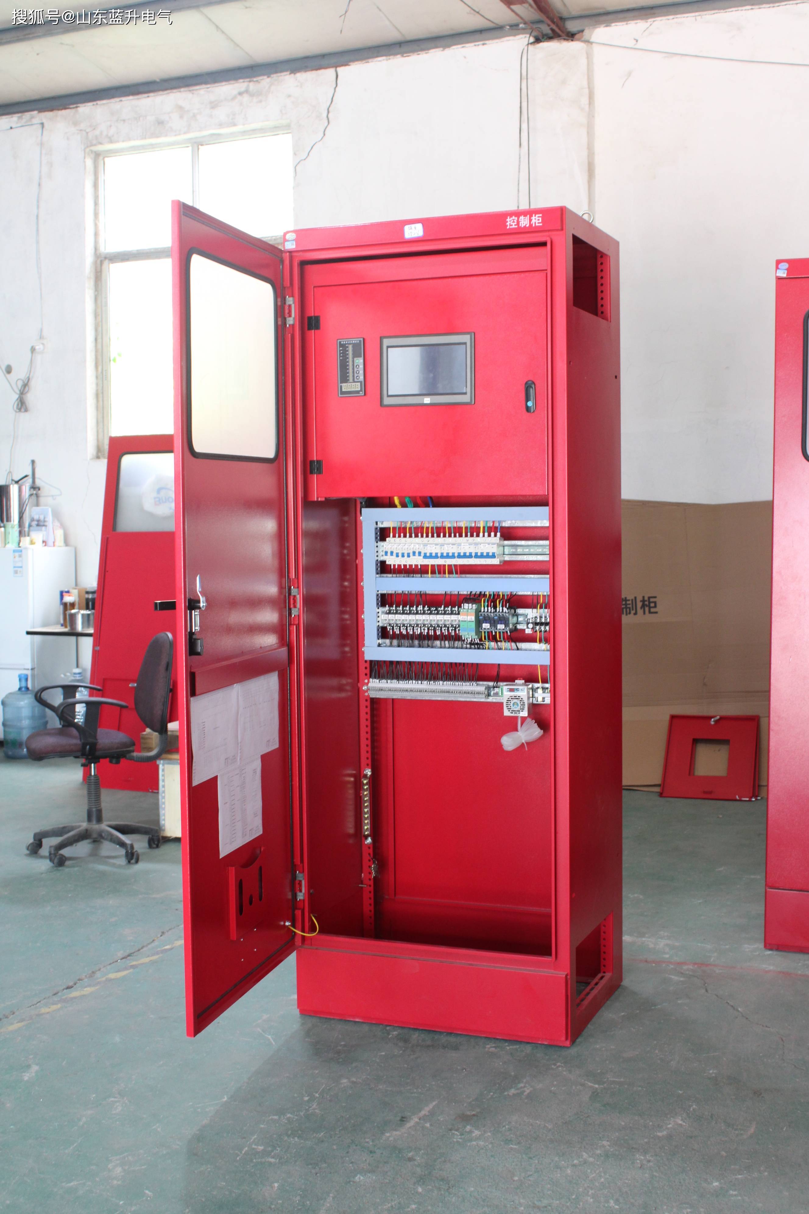 变电站泵房综合控制柜由稳压泵控制系统和排污泵控制系统组合而成,将