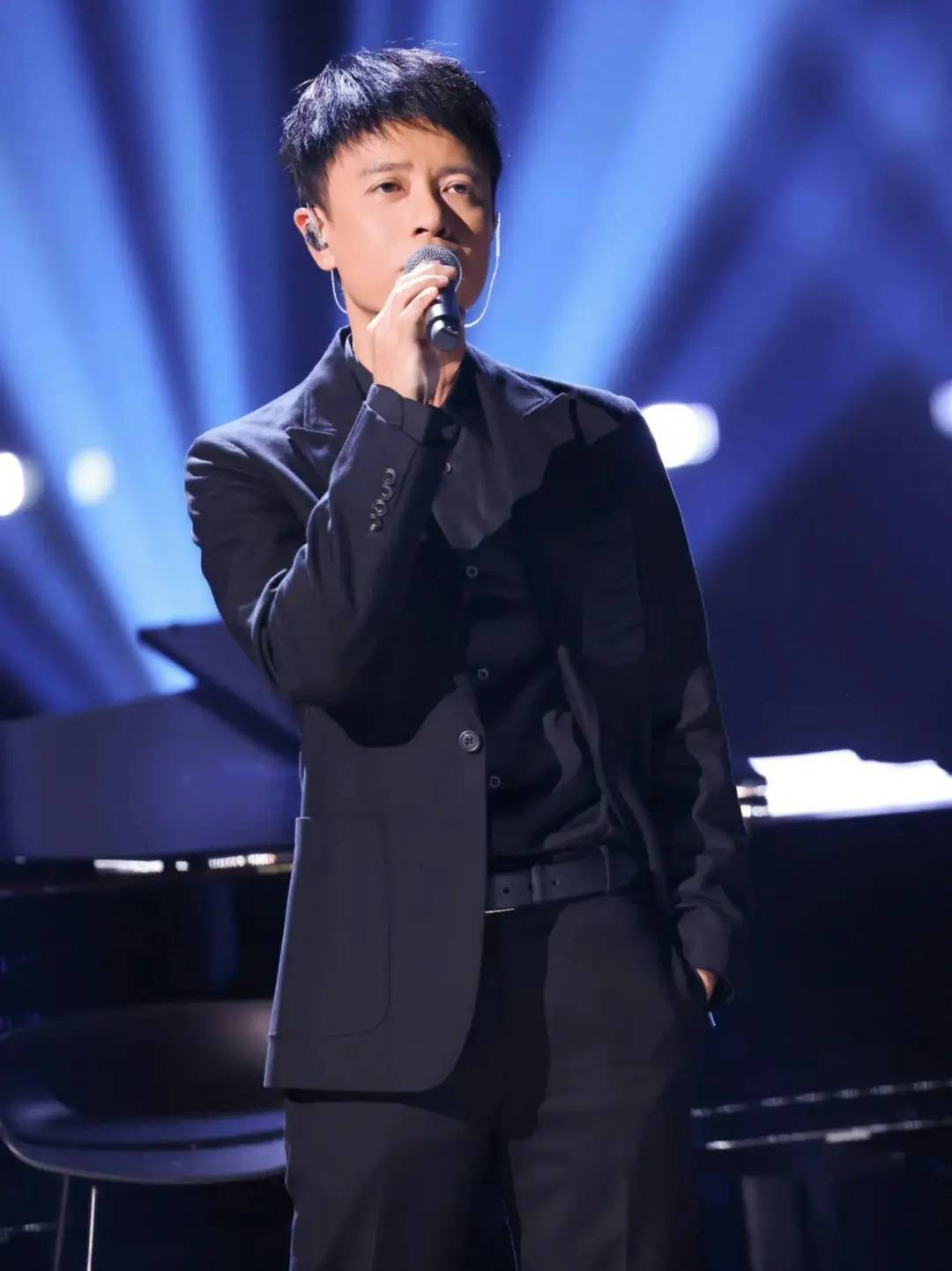 华语流行乐男歌手李克勤经纪公司_专辑_歌曲_粤语