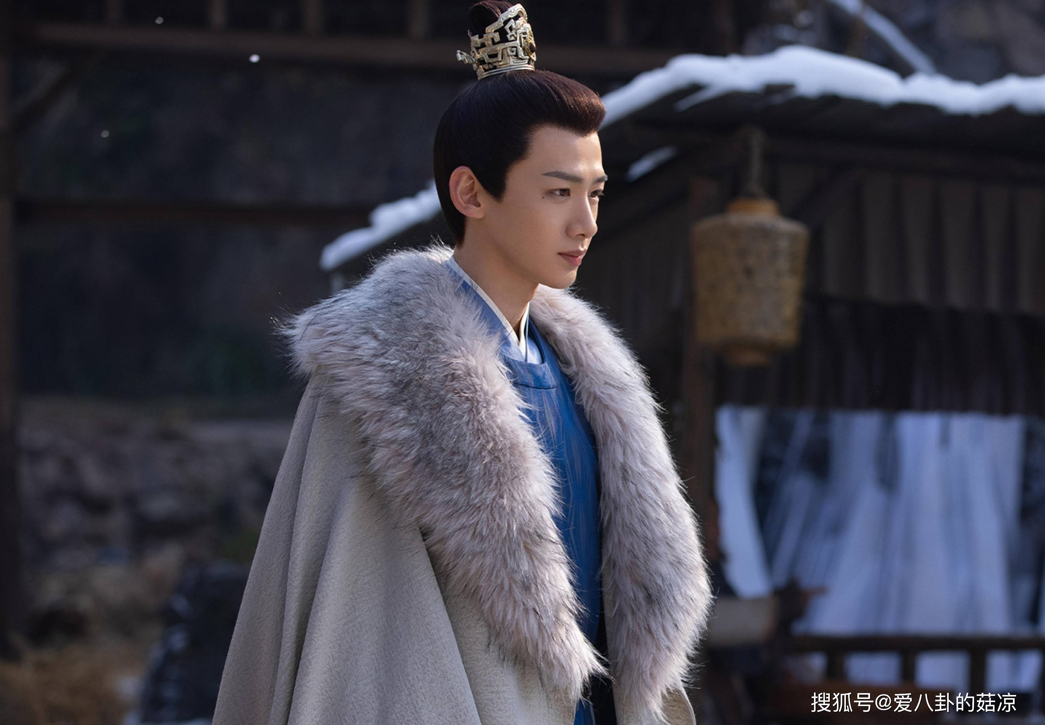 继《长风渡》后,白敬亭又迎来一部新剧,搭档00后新晋人气小花_易水