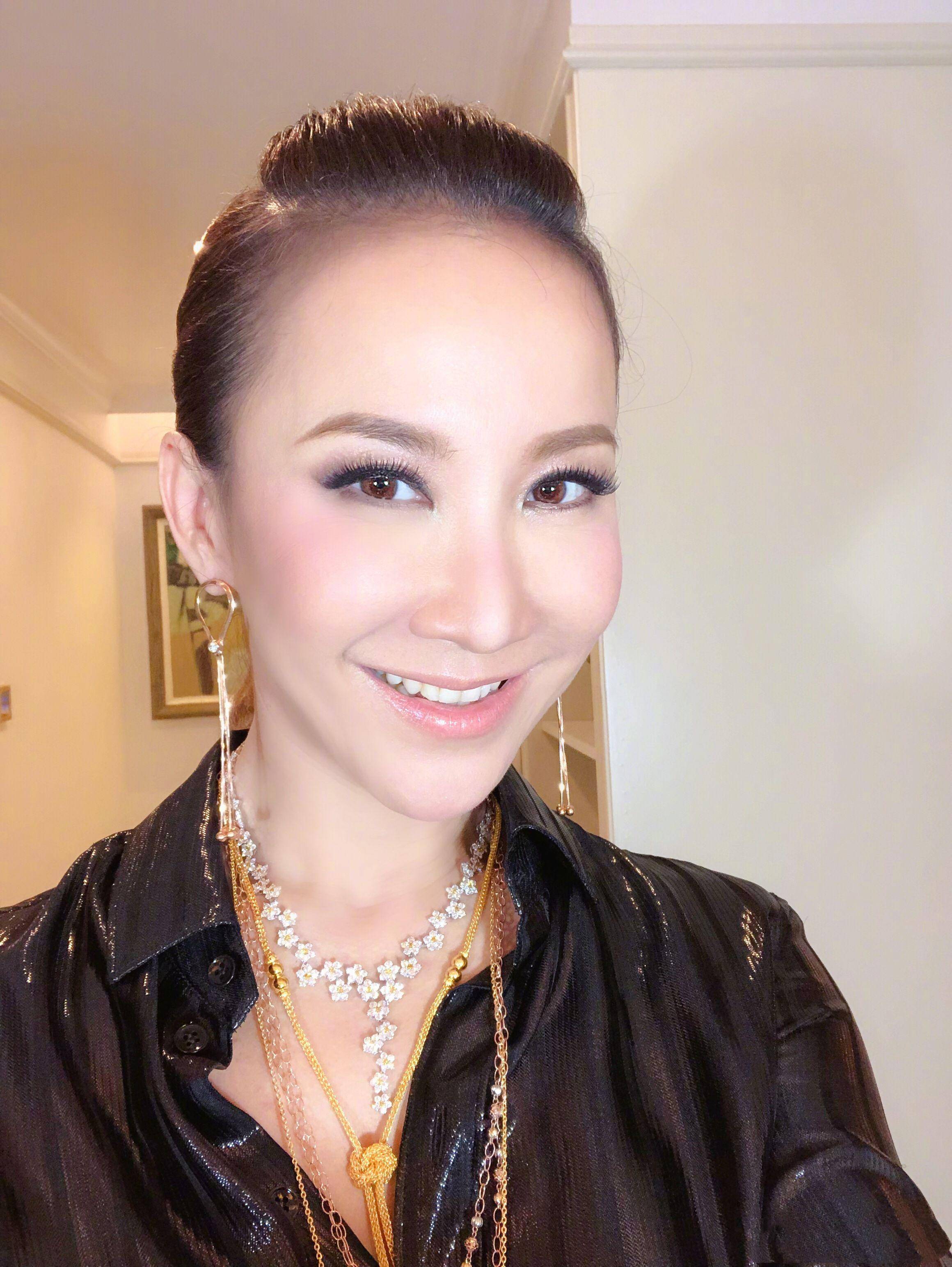 李玟扶灵名单公布,共有8人扶灵,他们都是什么来头?