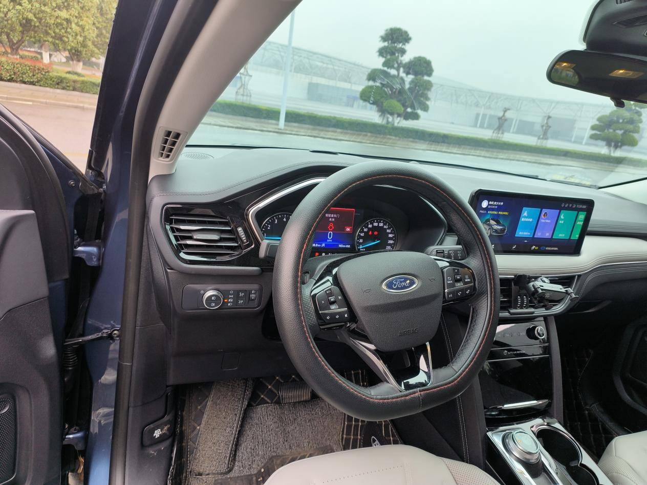 内饰有型,锐际中控屏也挺实用_搜狐汽车_搜狐网