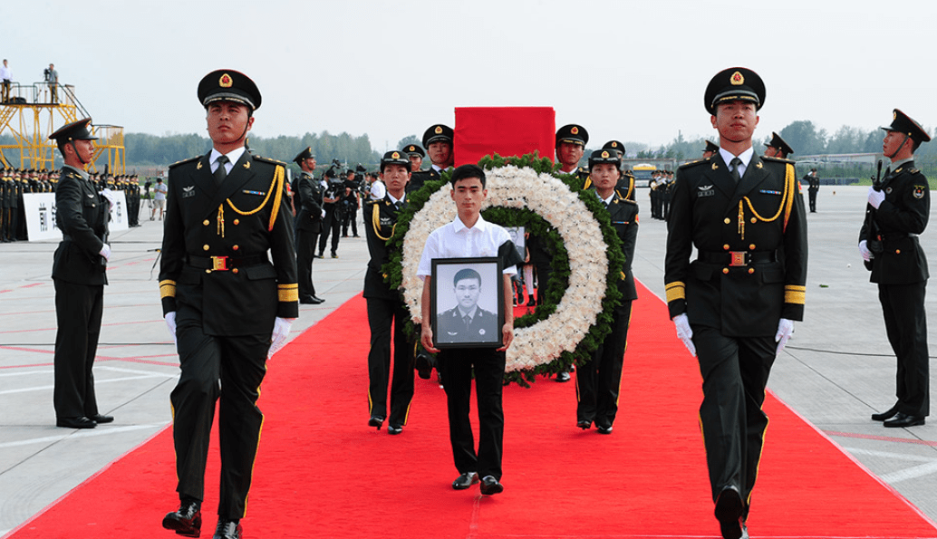 我要做100件好事之第7件:维和牺牲烈士李磊,杨树朋_棺椁_生活_图片