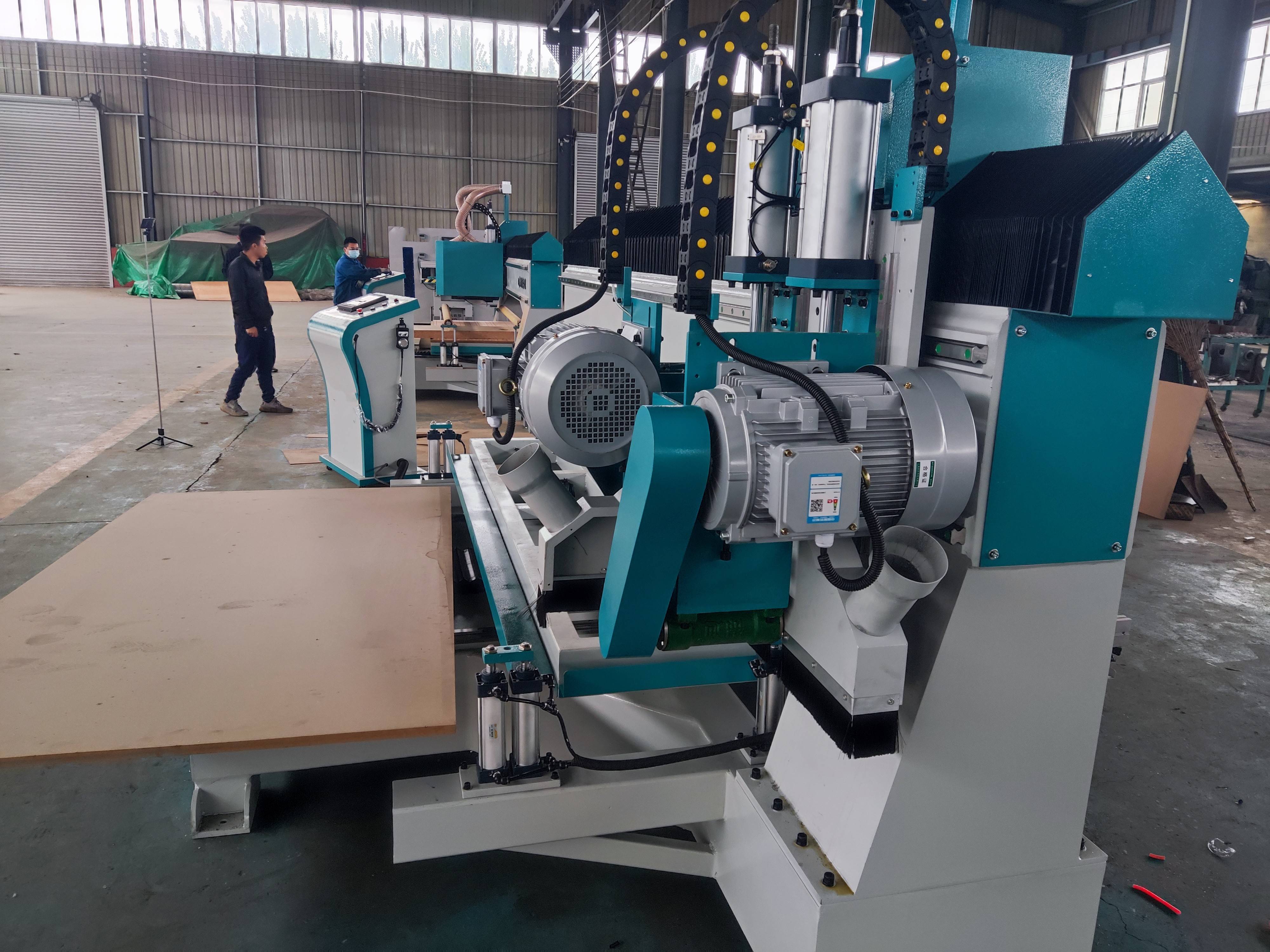 电子数控裁板锯 木工往复锯的优势与应用_加工_效率_家具