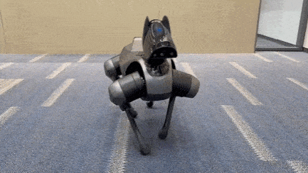 小米×DKE东方科脉联合推出四足仿生机器人电致变色版CyberDog2 的图2