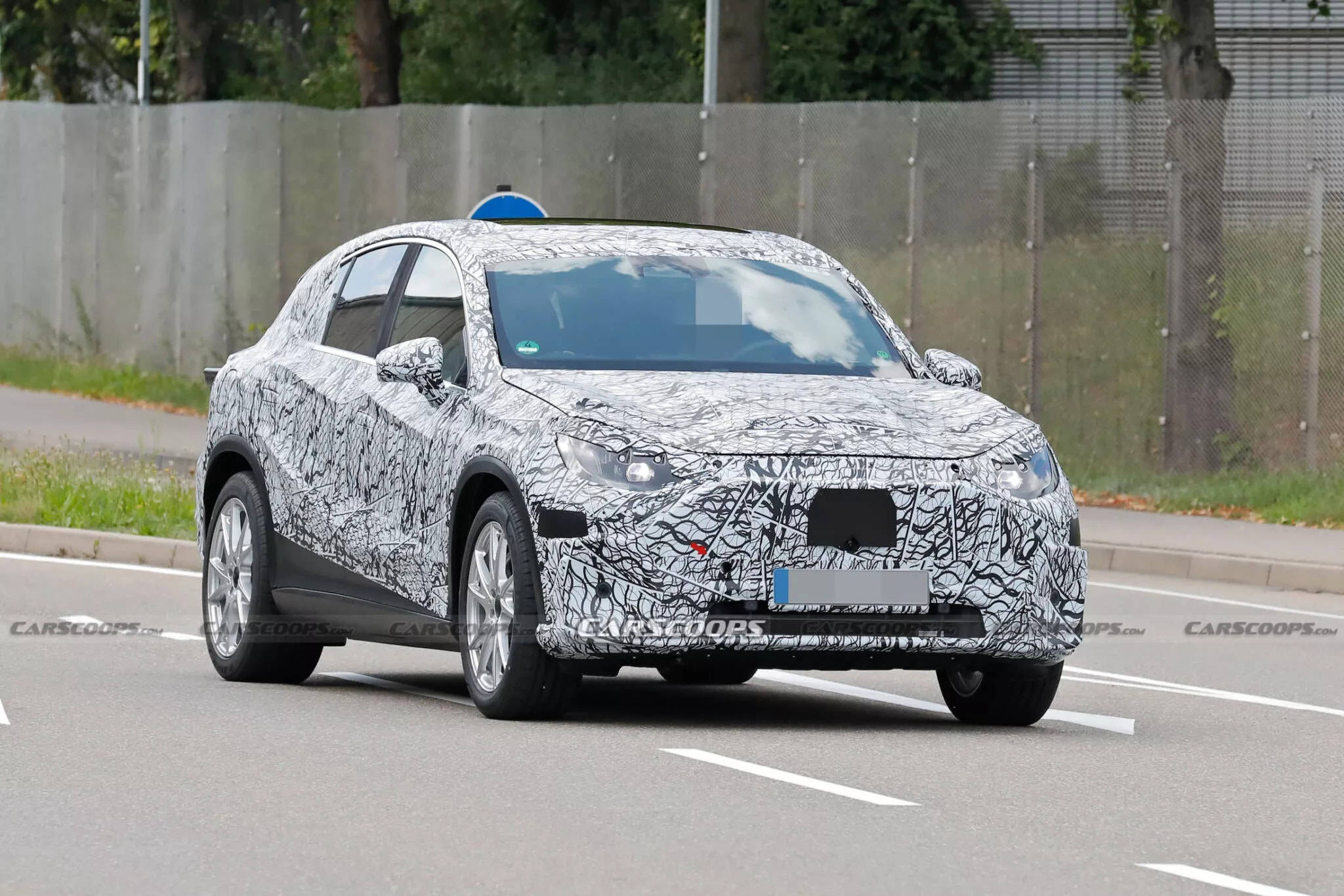 全新奔驰eqc suv曝光 2024年上市_搜狐汽车_搜狐网