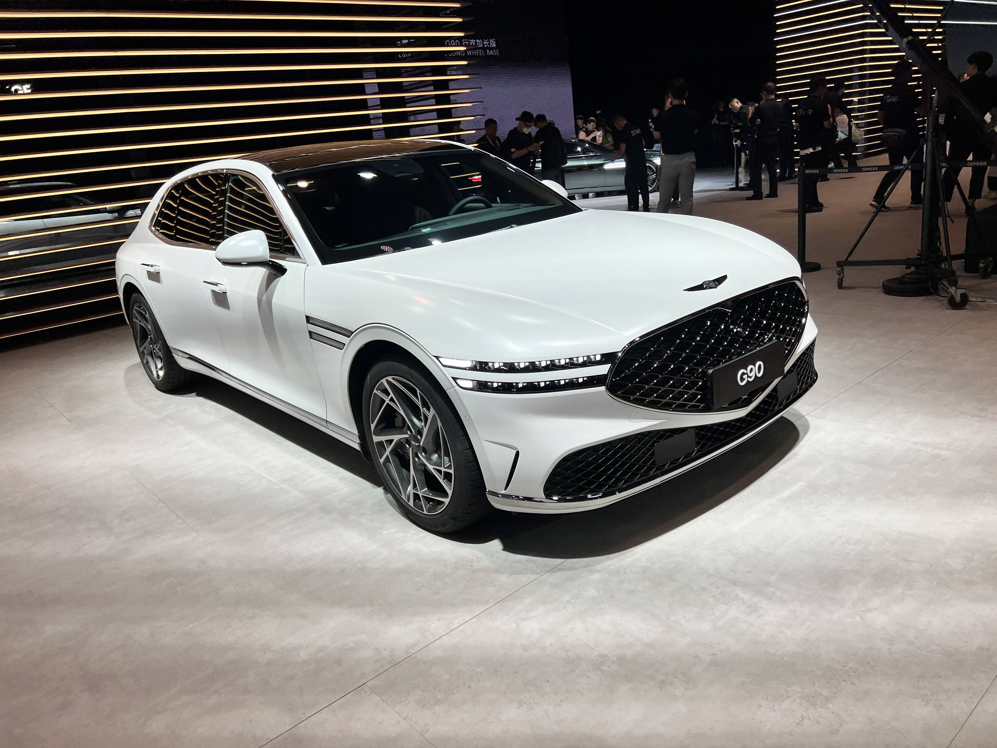 2023成都车展:捷尼赛思g90及捷尼赛思g90行政加长版上市_搜狐汽车