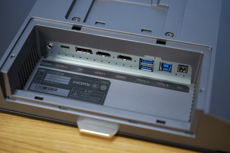 国产进场=腥风血雨？国民OLED机皇HKC OG27QK再掀电竞显示器波澜!