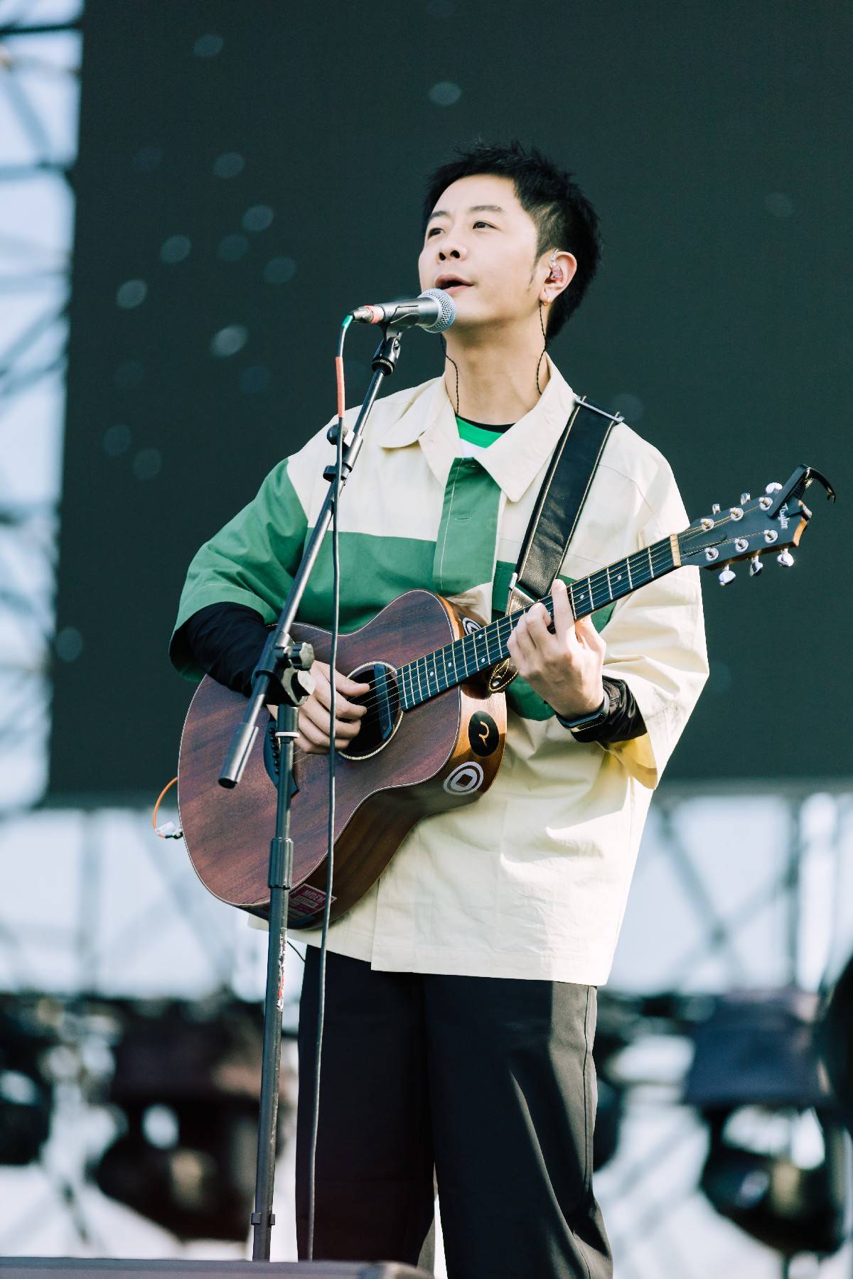 梦响强音艺人受邀参加日照日出音乐节,百花齐鸣与乐迷共度美好周末