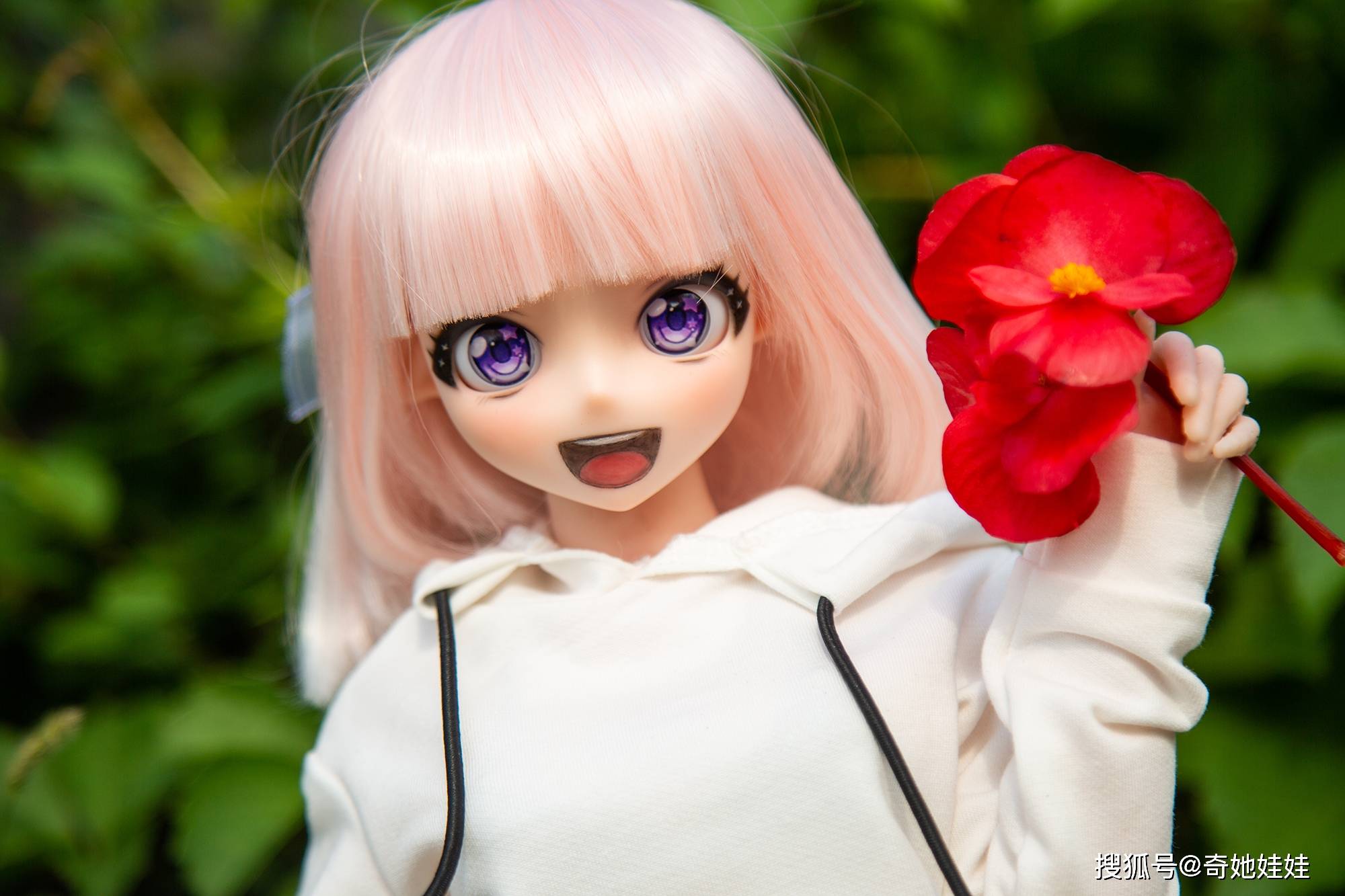 带实体娃娃出门拍照是什么感觉?_宁静_律动_生命