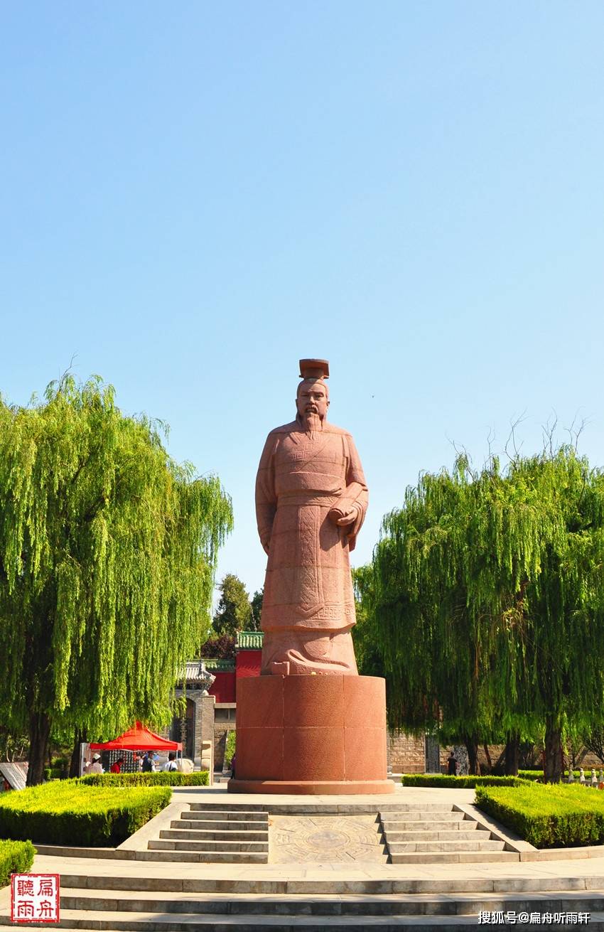 今天这情景再现却是在当年中国历史上的第一所监狱——羑里城遗址景区