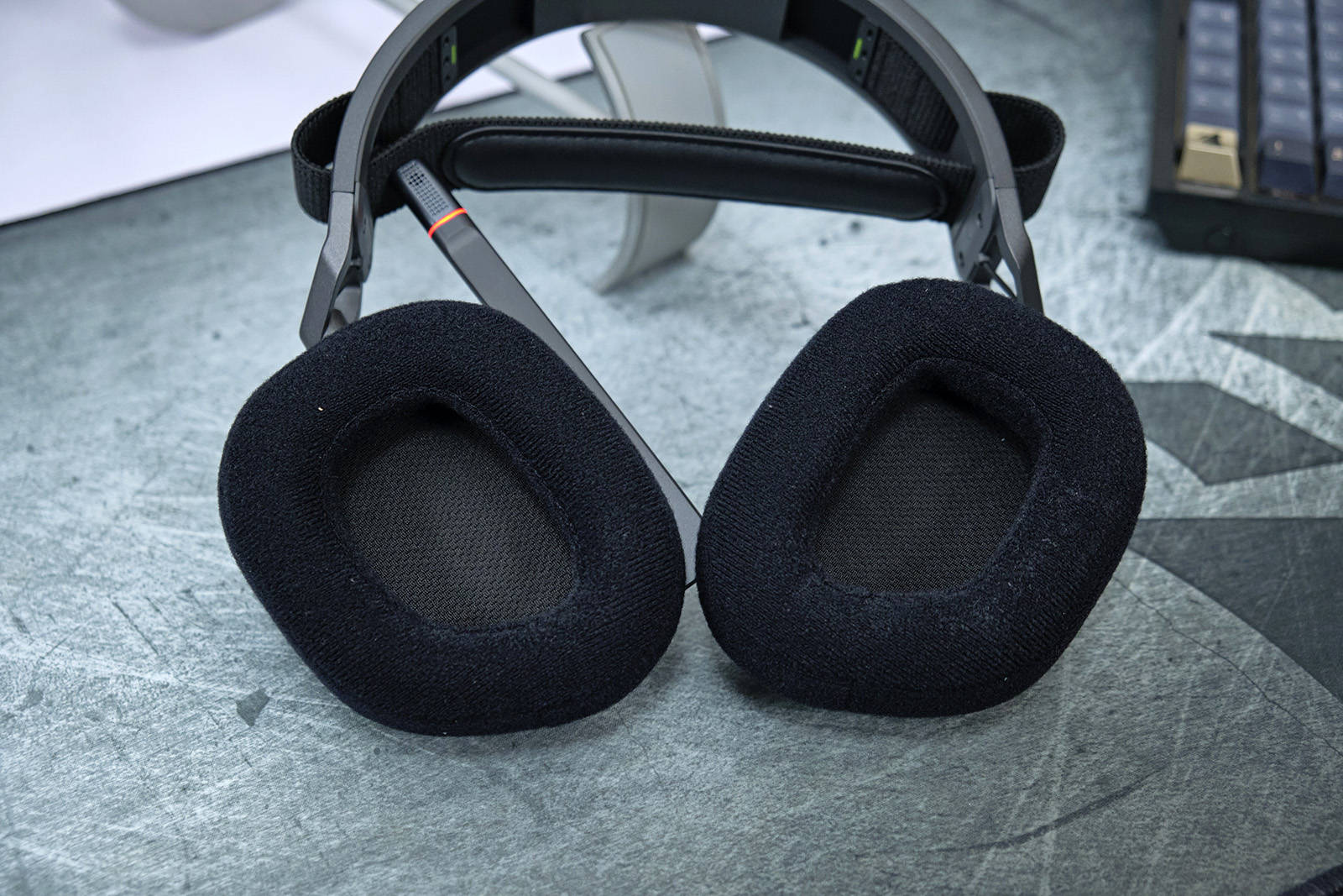 性能均衡,佩戴舒适丨美商海盗船hs80max无线耳机体验分享