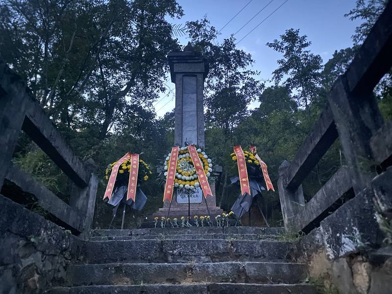 云南怒江:人民英雄永垂不朽_烈士_全体_最好的