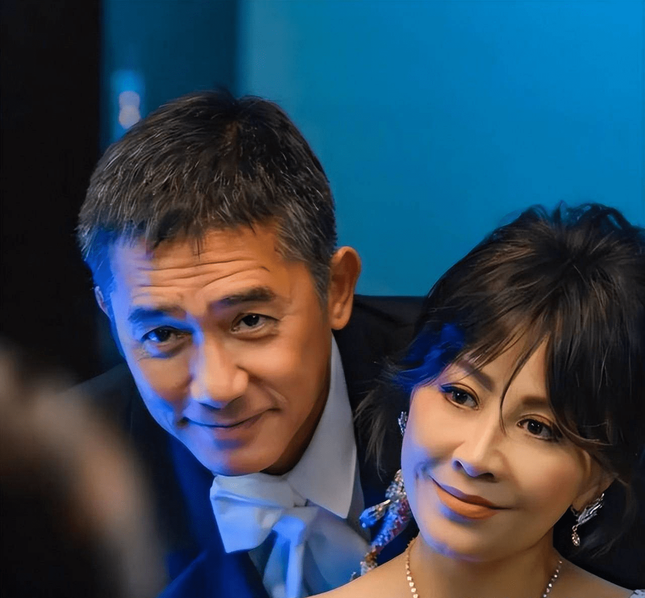 王菲梁朝伟香港聚会,刘嘉玲大气组织,网友:天后永远年轻_爱情_什么