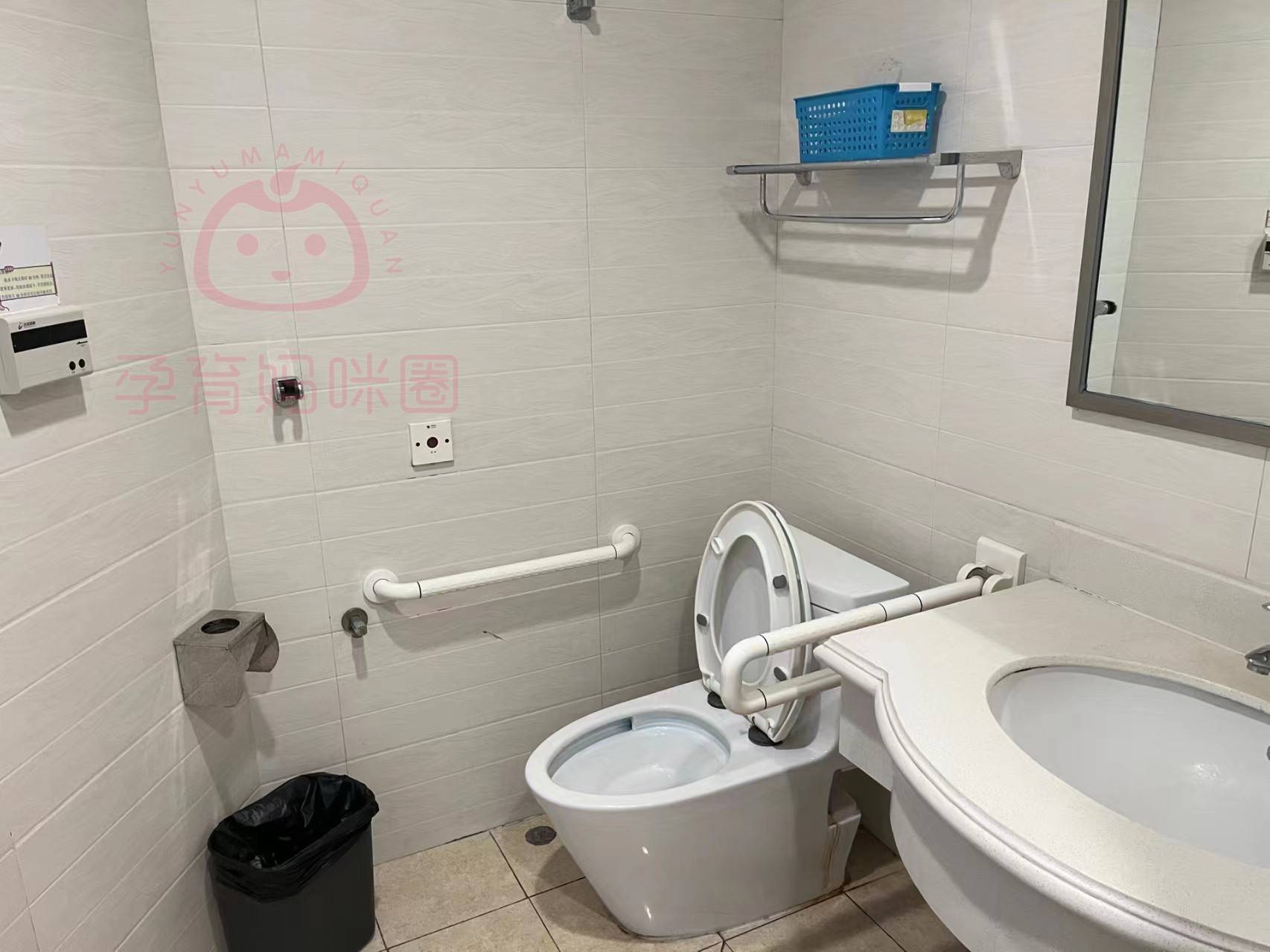 交通便捷度北京大学国际医院附近的公交站:东四十条桥南,东四十条桥东