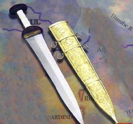 秦始皇士兵佩带的铜剑,埋藏2000年,依然削铁如泥_秦人_什么_兵器