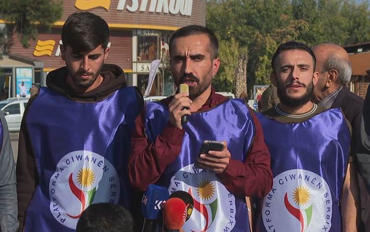 土耳其迪亚巴克尔的库尔德青年发誓只讲母语_活动_平台_语言