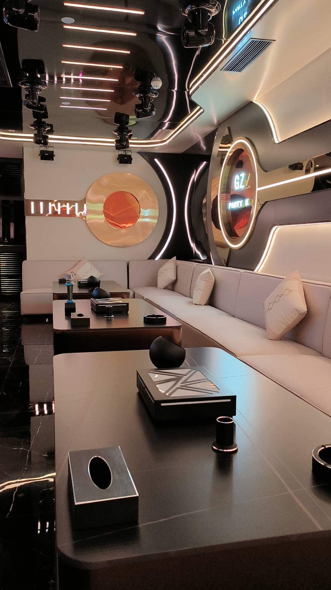 夜店老牌尖兵泽林装饰又出新作 钦州贵族ktv