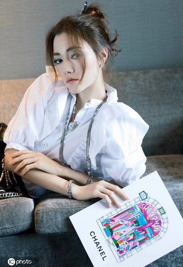娜然现身深圳香奈儿大秀 释出一组造型写真-搜狐大视野-搜狐新闻