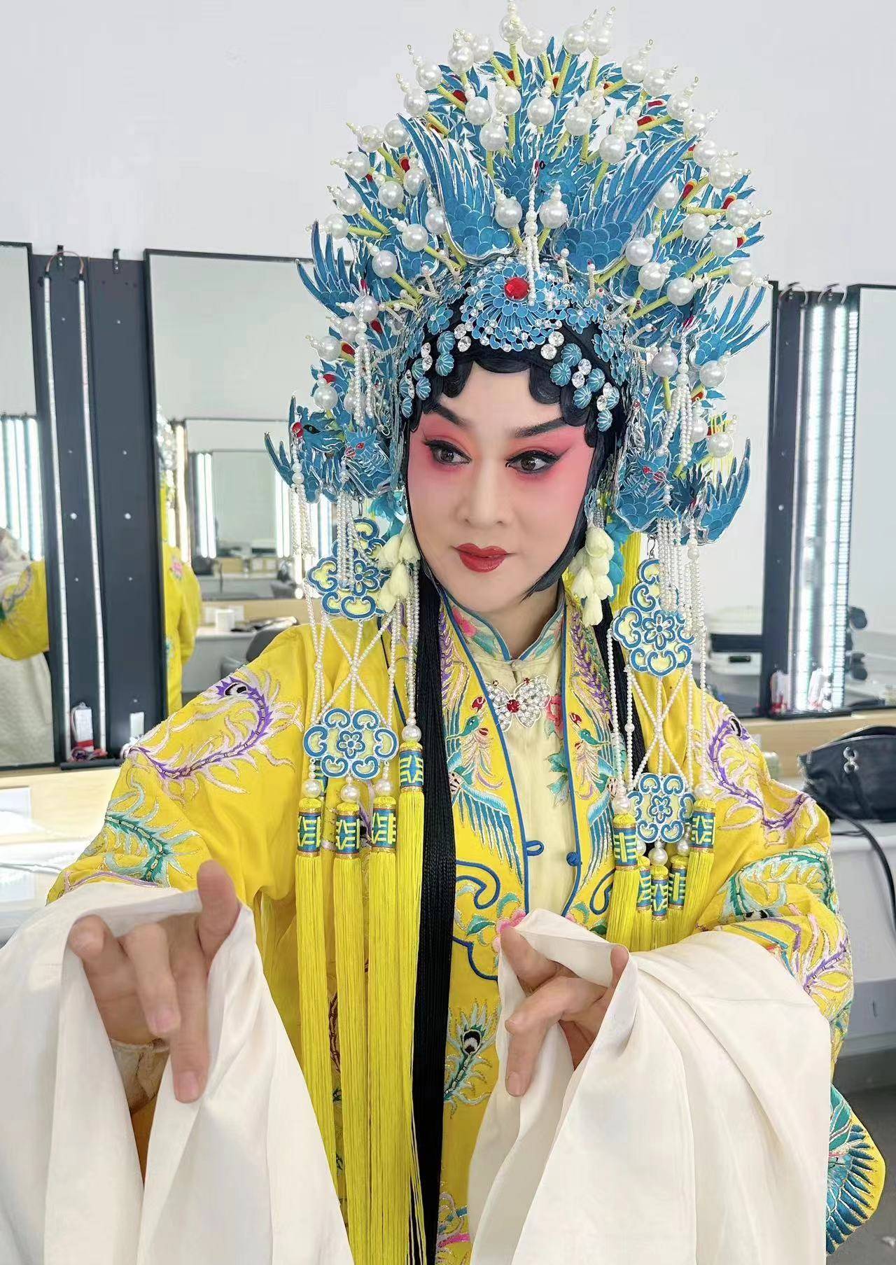 先后获山西省上党梆子青年演员"杏花奖"广播赛"优秀演唱奖",山西省