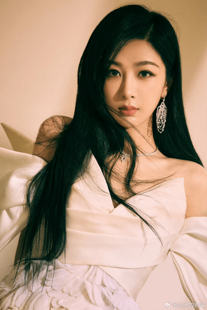 狗仔爆料杨紫有男友,引发关注和热议_人们_明星_消息