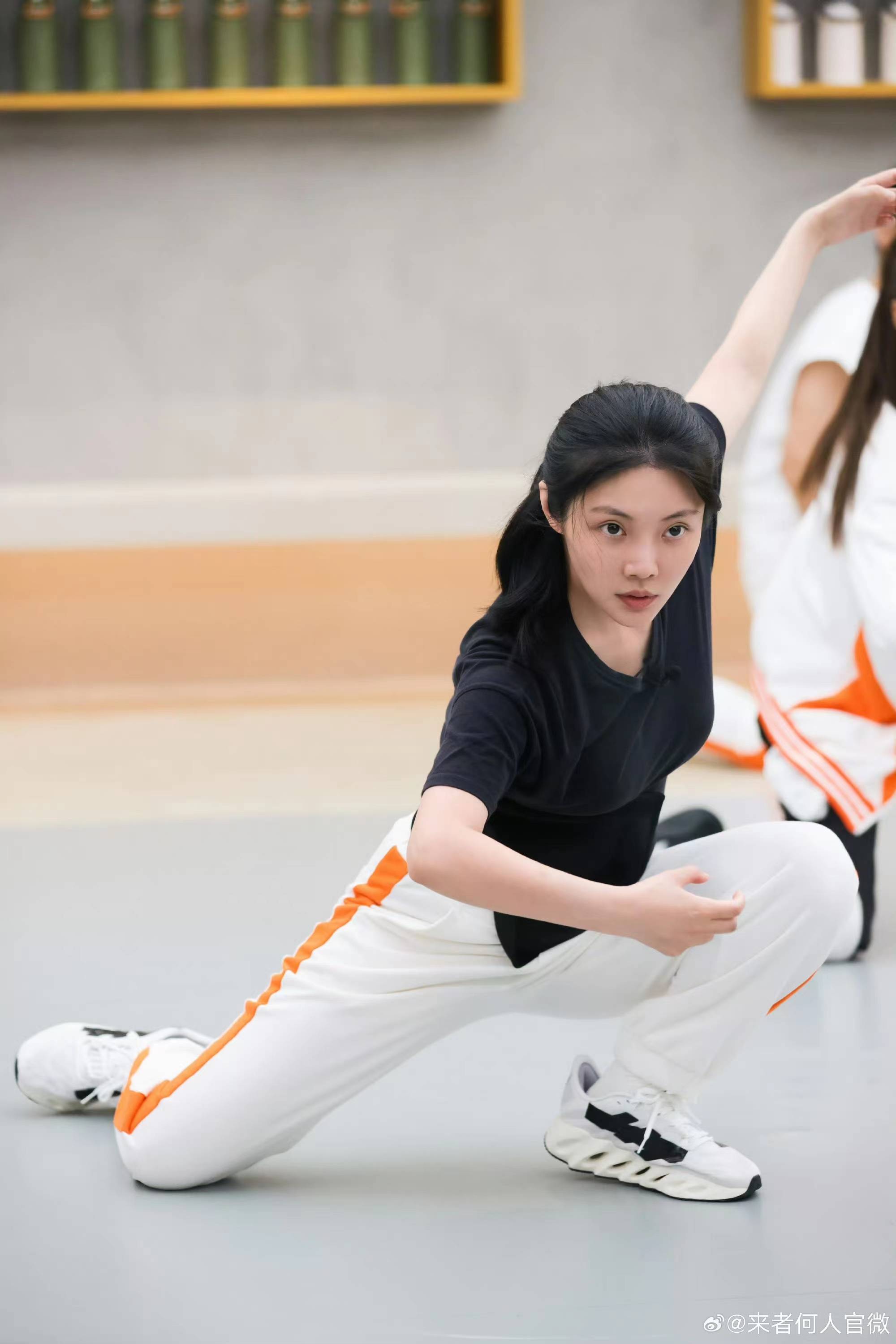 徐冬冬低调参加动作综艺《来者何人》如愿拿到心仪角色_演技_尹孜维