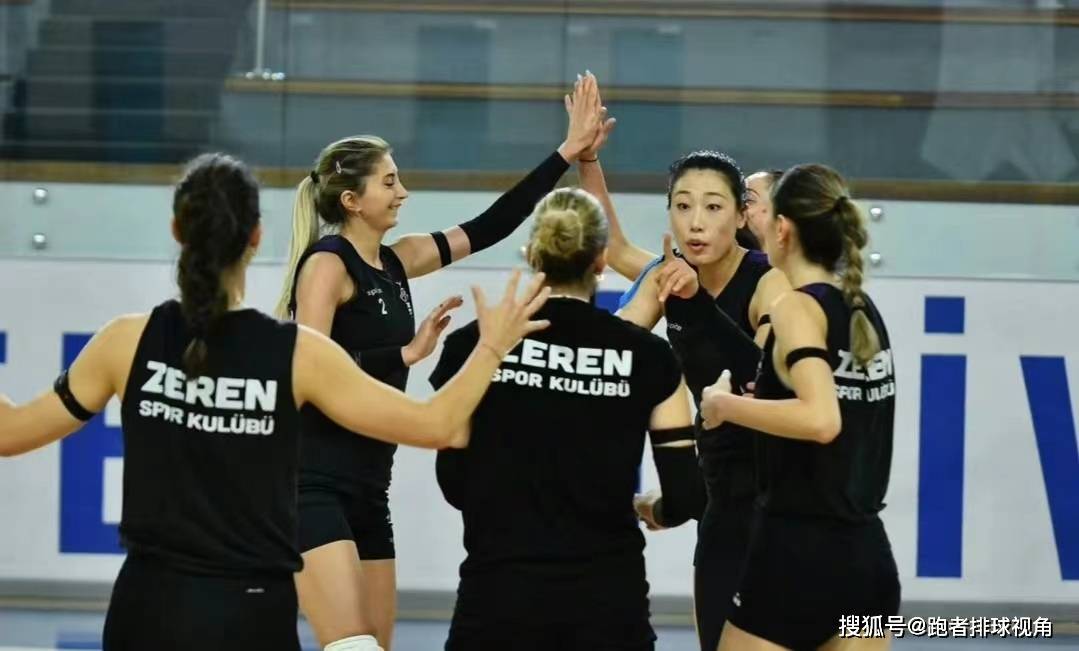 其实说到刘晏含,我们更多的还是可惜,早在郎平时期她还能打上替补,也