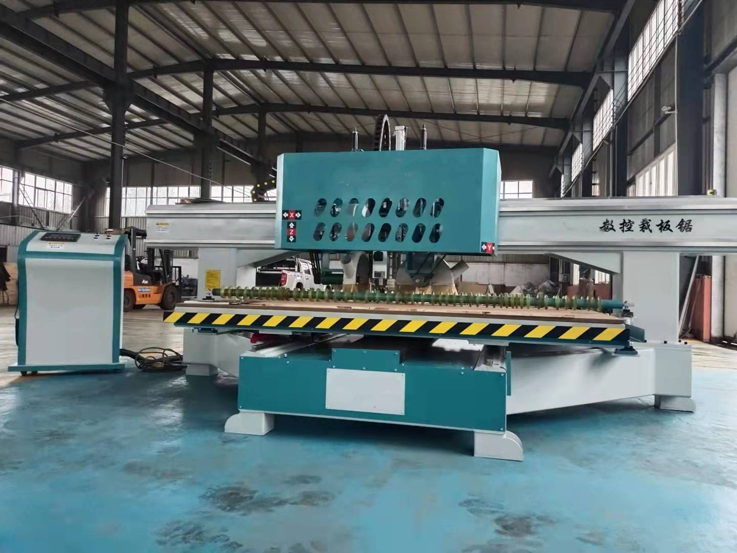 开料数控裁板锯 电脑往复锯是一种先进的木材加工设备_自动化_生产