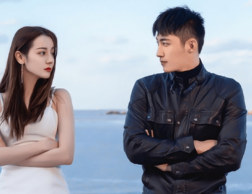 热巴为黄景瑜庆生被传为公开恋情,黄景瑜婚内出轨热巴石锤了