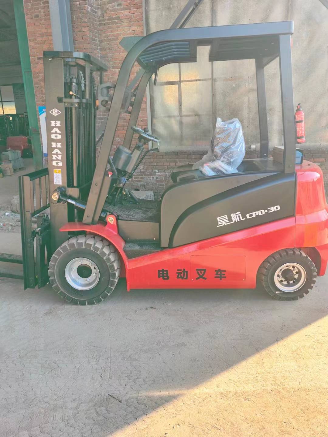 3吨新能源电动叉车图片以及价格_搜狐汽车_搜狐网