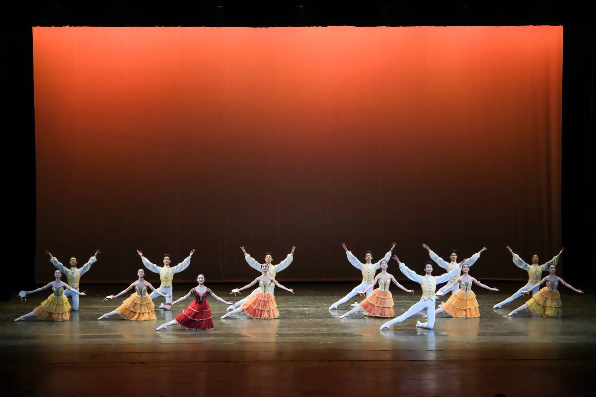 以青春之姿报效青春之国家 北舞少年舞团成功亮相保利剧院_舞蹈_社会