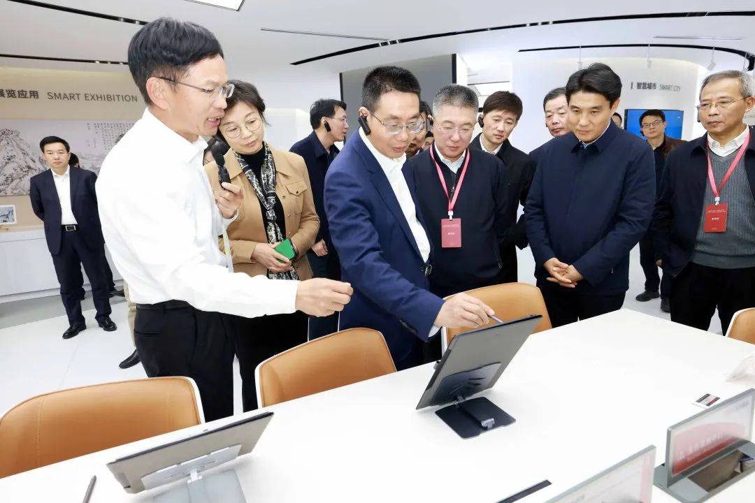 中國長三角一體化示范區推進會一行蒞臨DKE東方科脈總部基地參觀考察的圖3