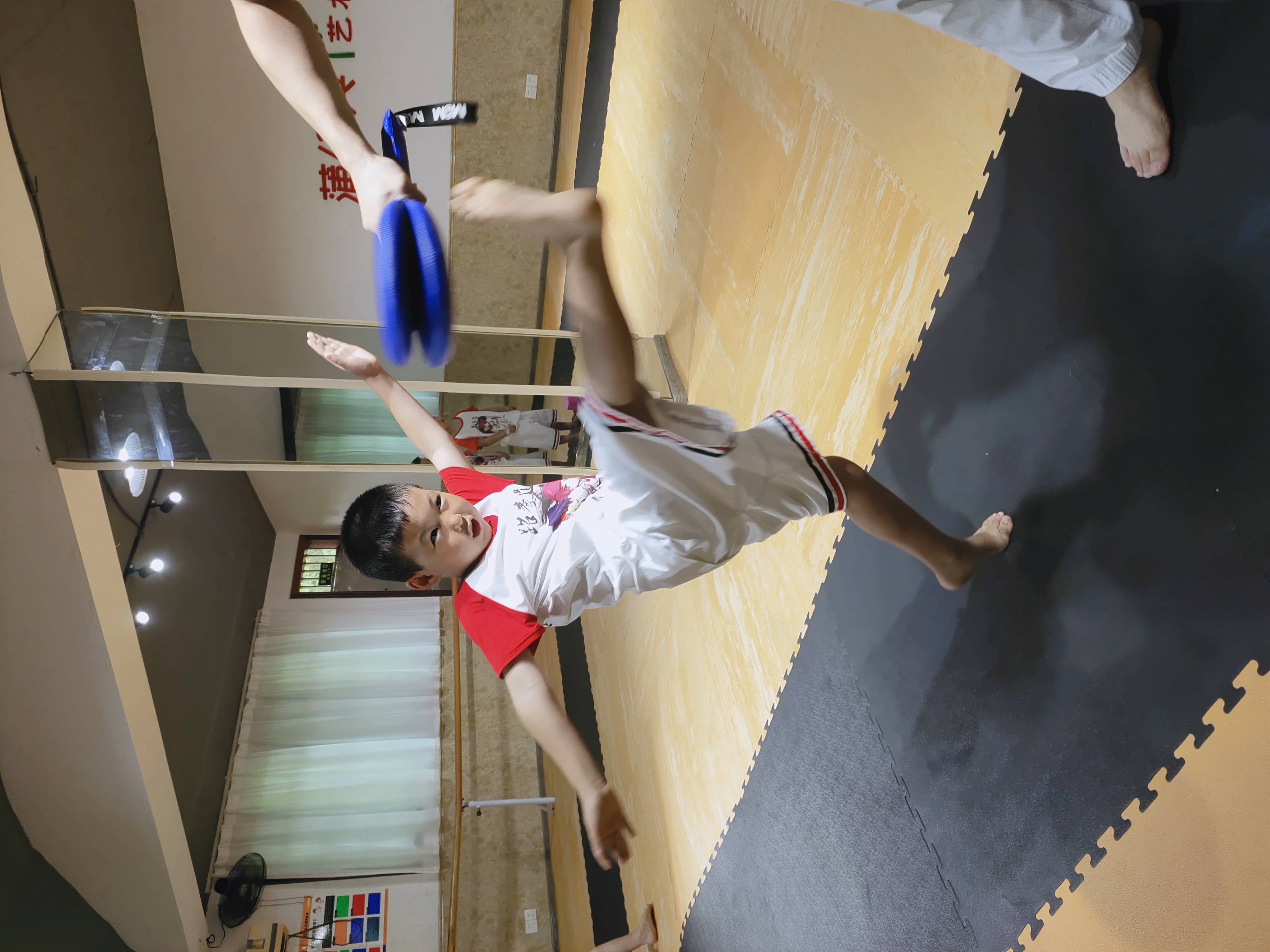 谭锦天——长沙市跆拳道"武动星城"区域赛的明日之星_比赛_选手_训练