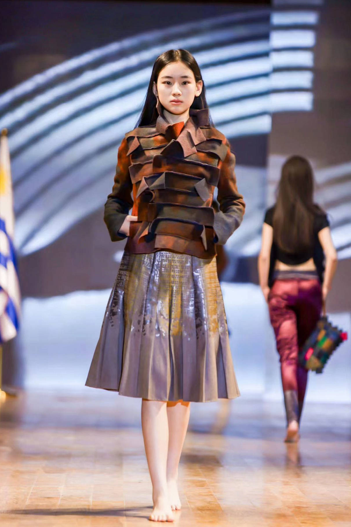 新面孔学员参加中乌建交35周年系列活动_服表_文化_服装