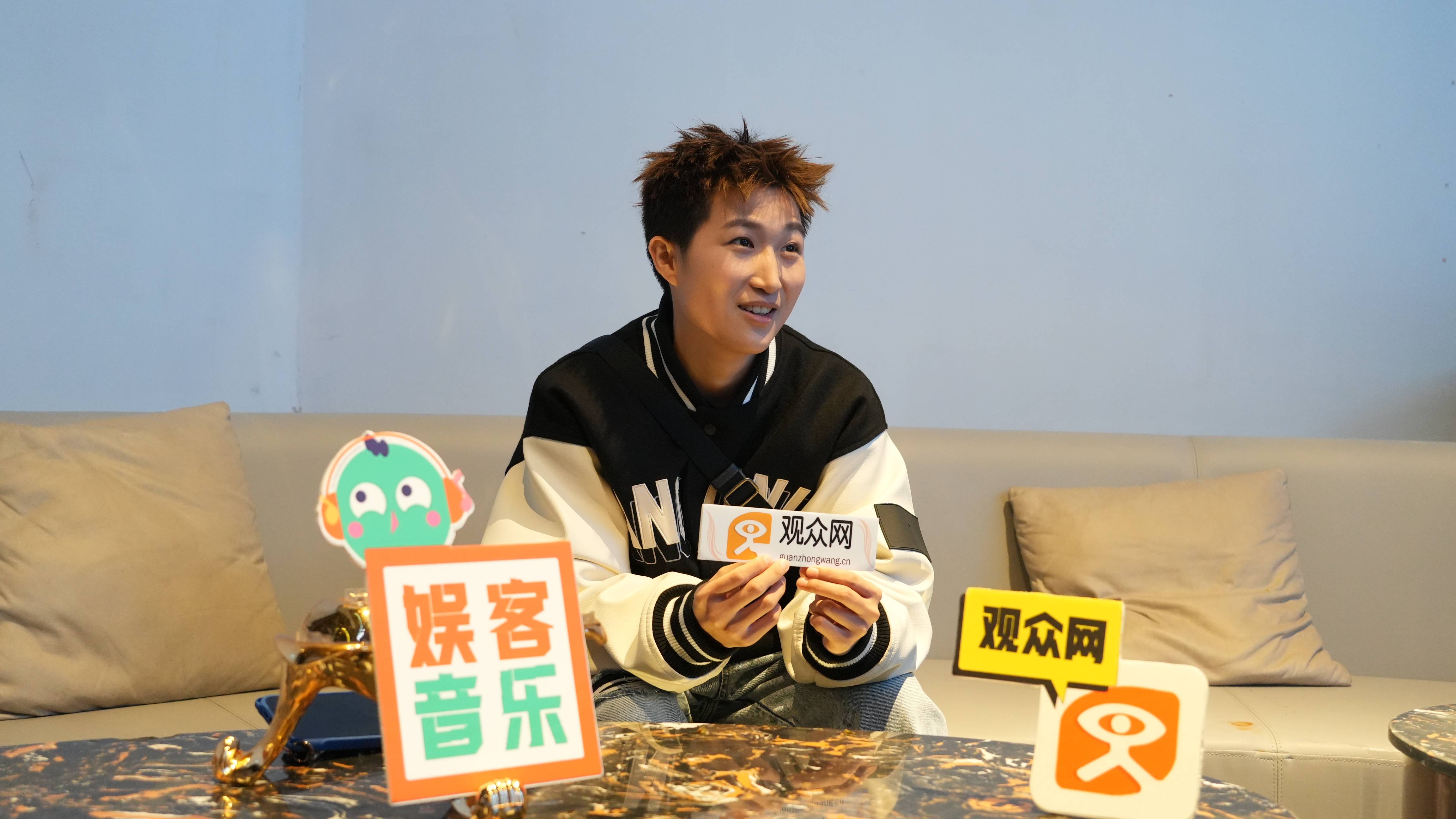 双倍的能量和幸运,让音乐之梦持之以恒——乘以二人物专访_张杰_舞台