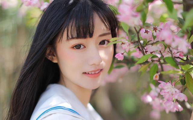 塔罗占卜他对这段感情的打算？他还会联系我吗塔罗牌