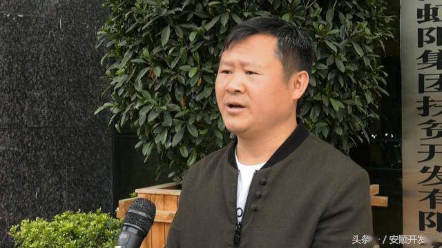 经开区金融办主任曾卫国表示:"作为基层金融办 ,下一步我们将围绕两会