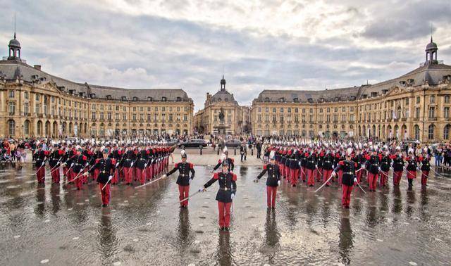 圣西尔军校是拿破仑在1803年所创,被他称为将领的苗圃