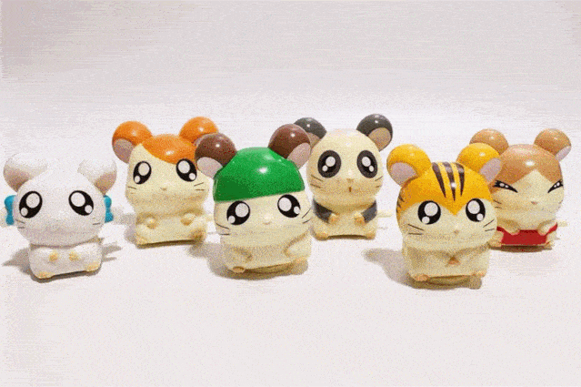 萌萌的坐姿,水汪汪的大眼睛能够瞬间俘获少女心的哈姆太郎表情包鼻祖